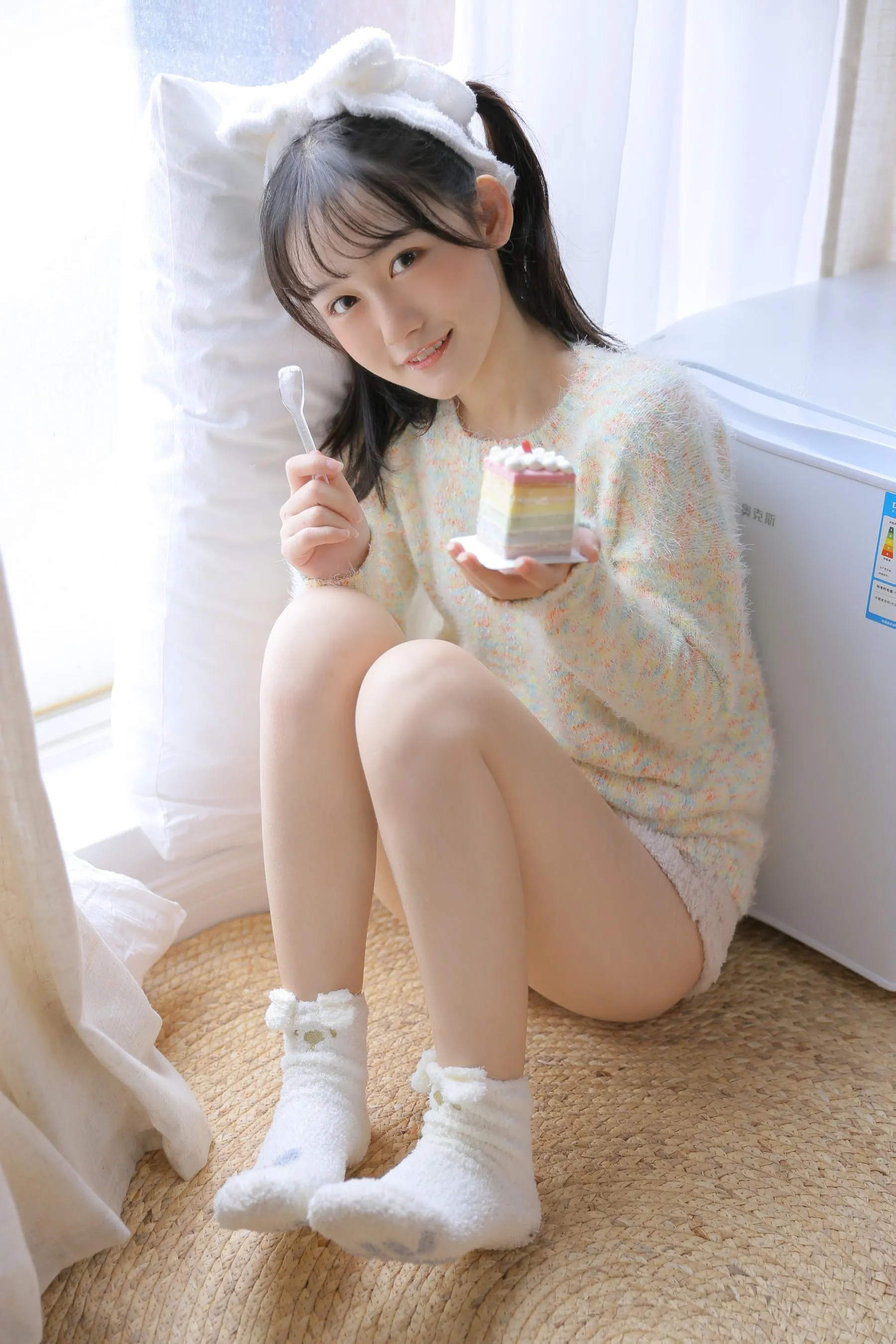 [YITUYU艺图语]2022.09.12 甜甜蛋糕 满杯谌谌 [25P]插图1